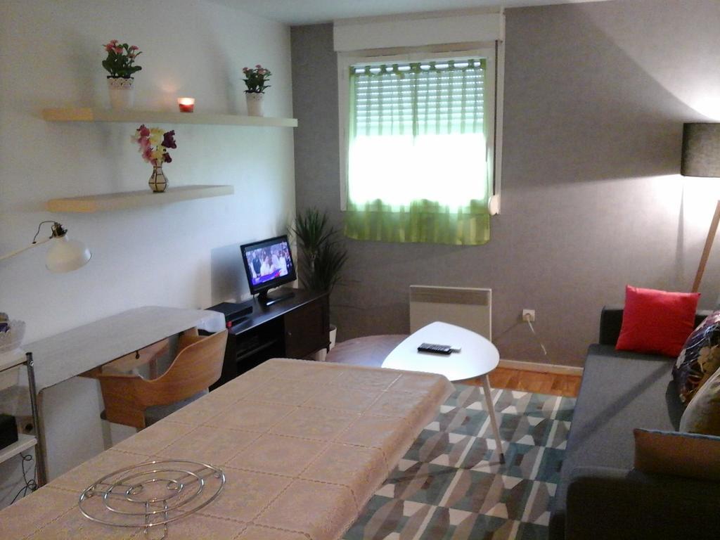 Beau Studio Noisy-Le-Grand Appartement Kamer foto
