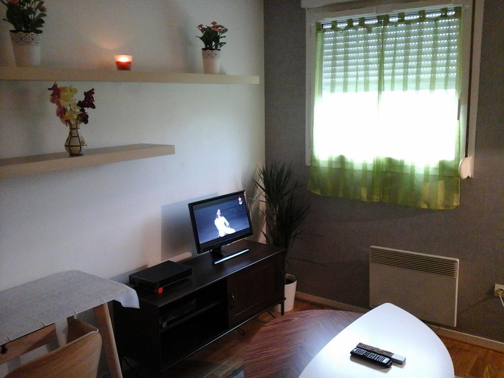Beau Studio Noisy-Le-Grand Appartement Kamer foto